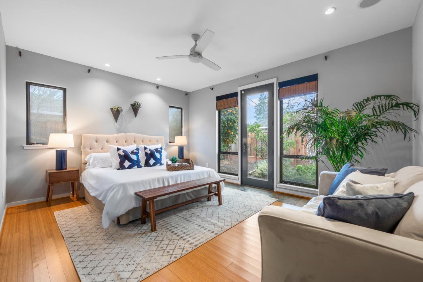 2429 De Soto DR