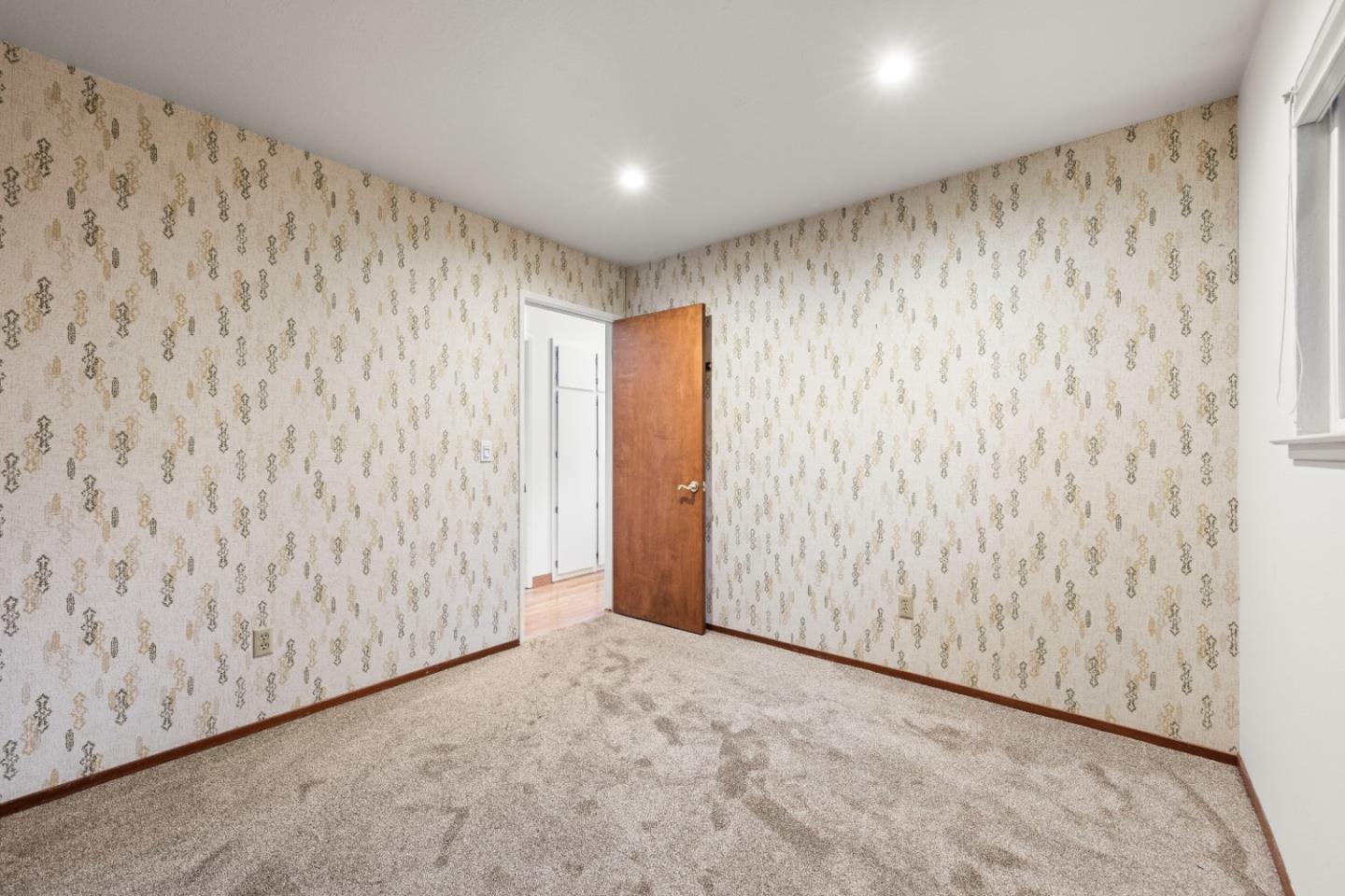 420 Eleana DR