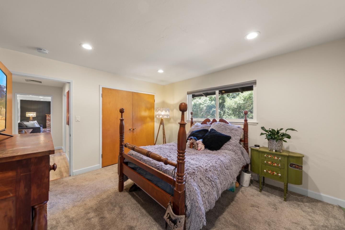 160 Woodston WAY