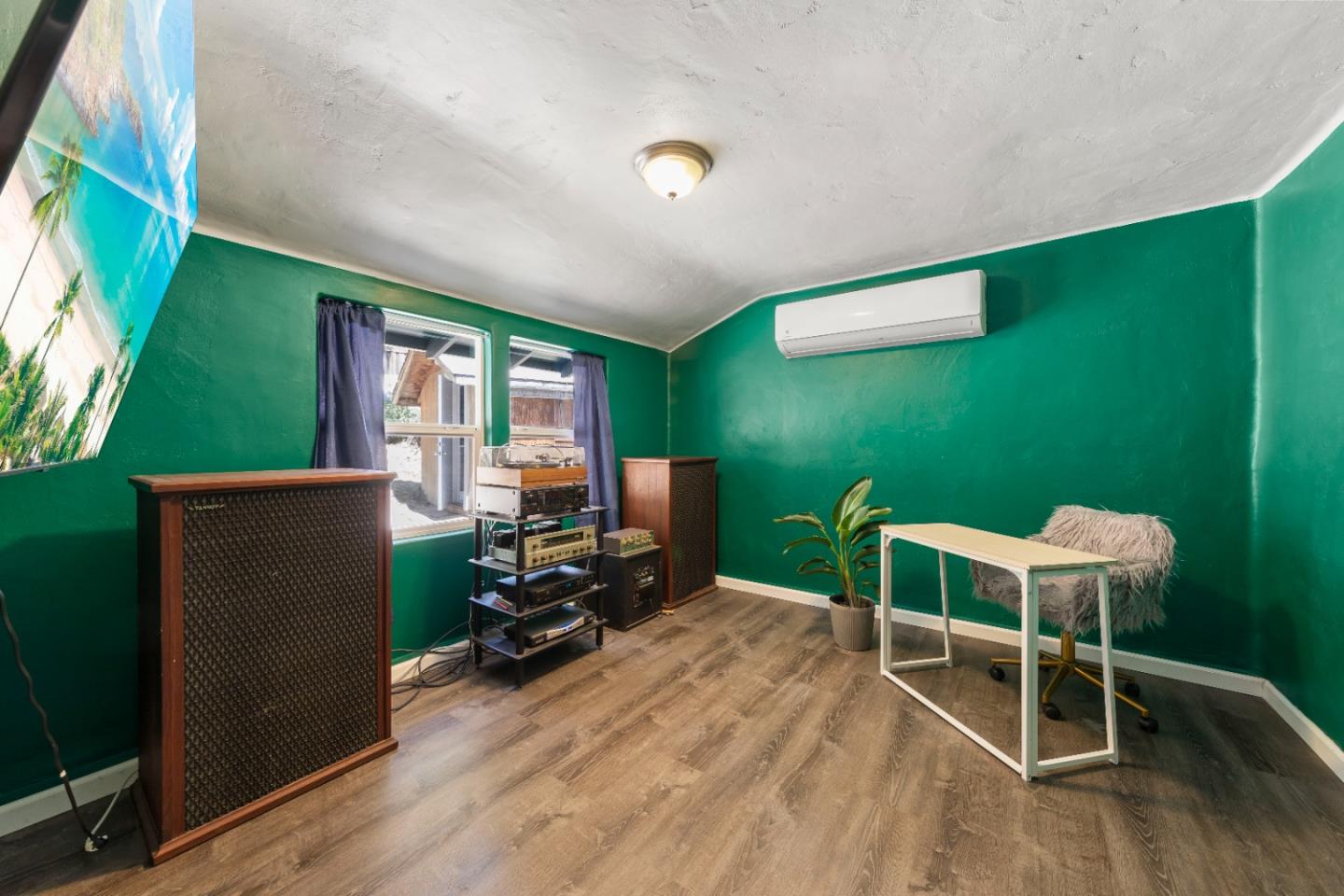 160 Woodston WAY