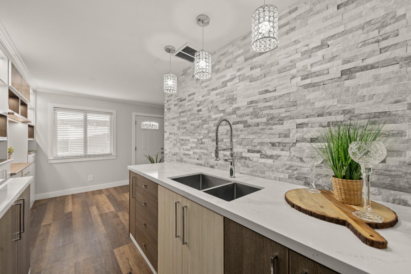 1415 Ruby CT 3