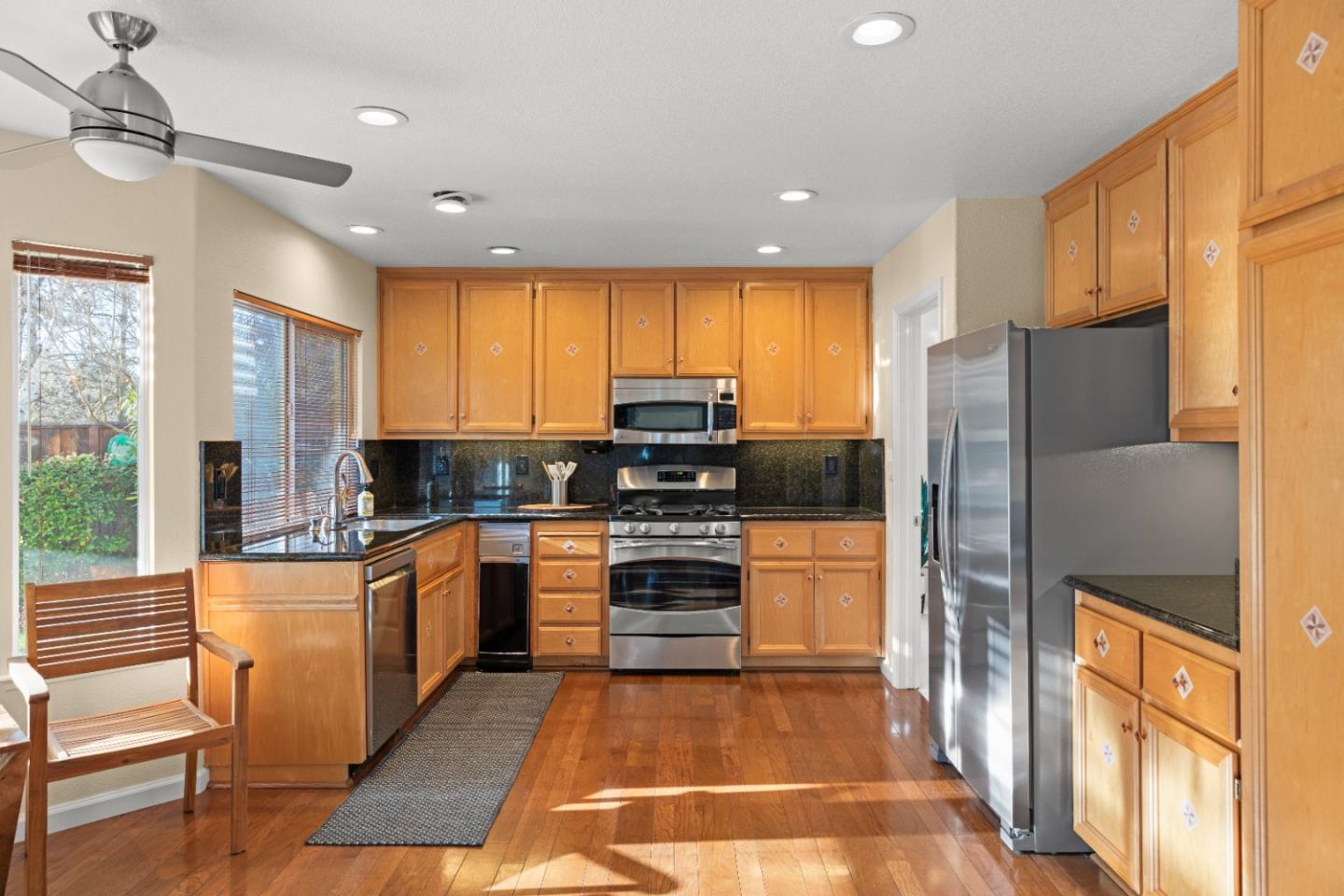2354 Meadowlark DR