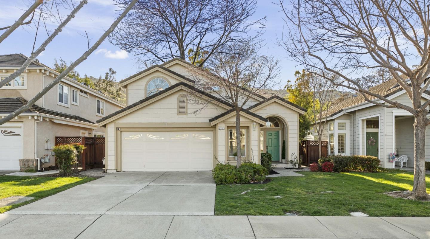 2354 Meadowlark DR