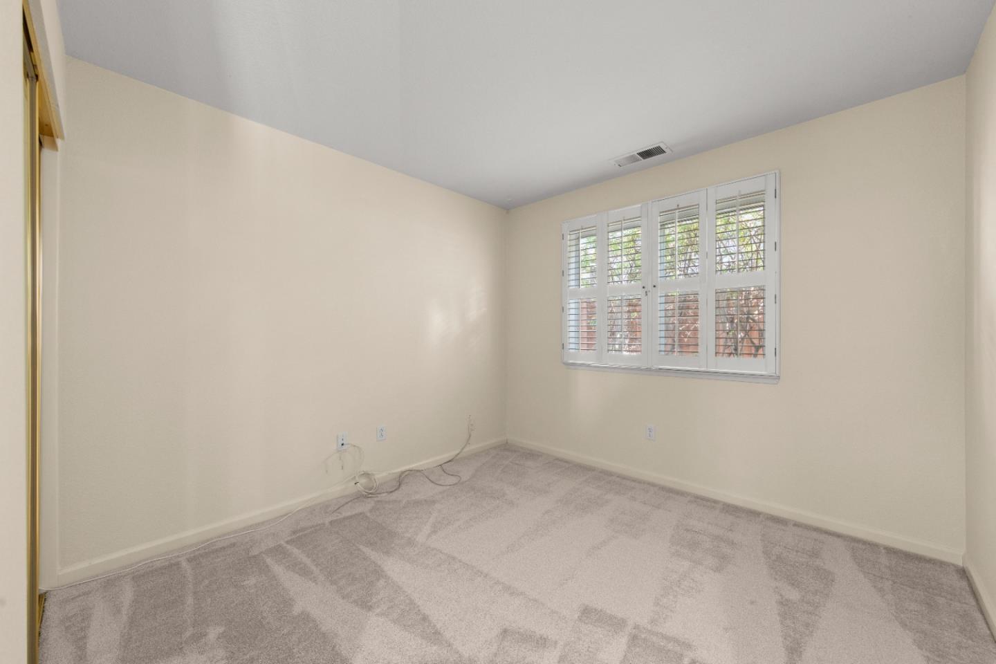 2354 Meadowlark DR