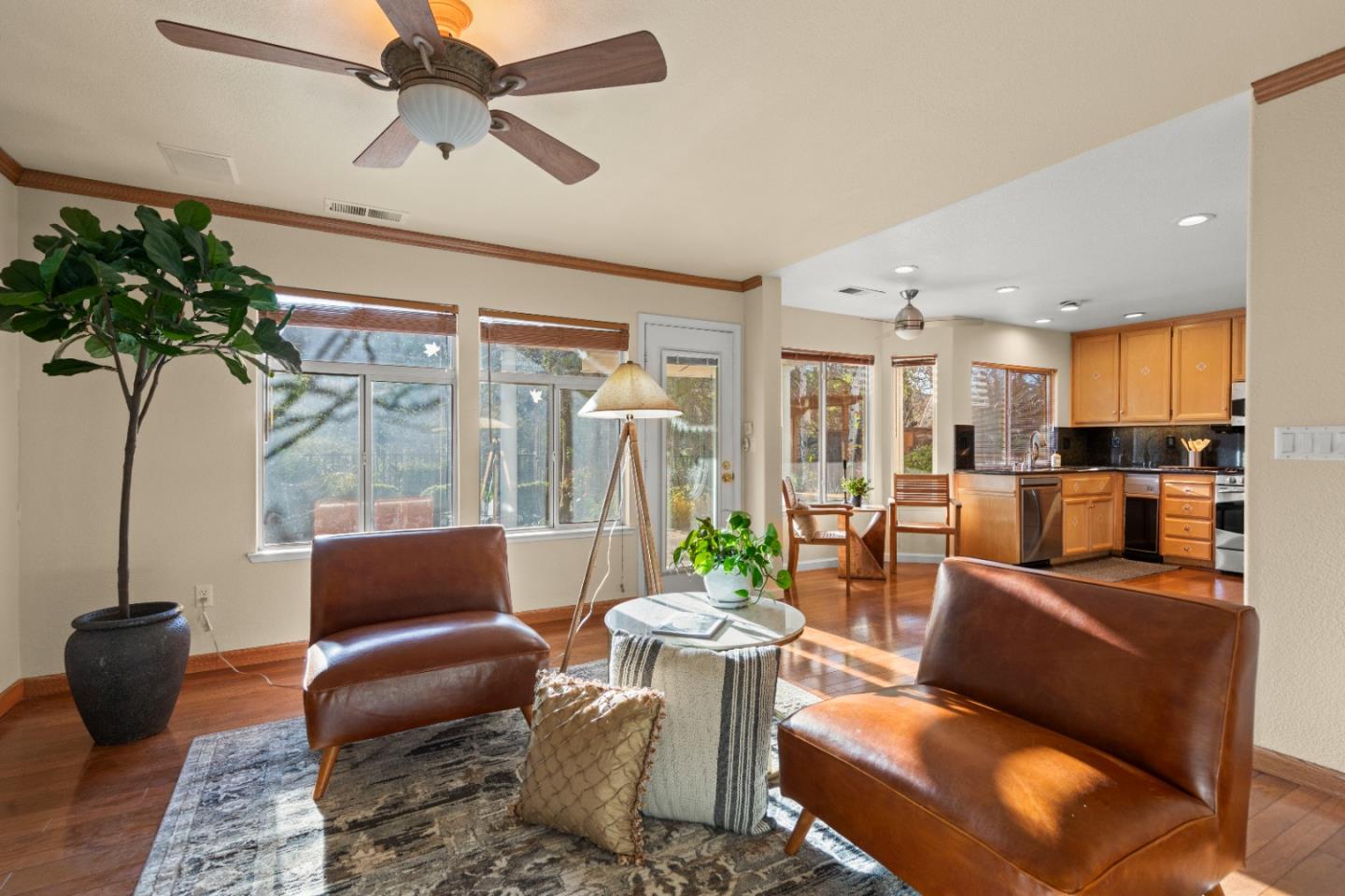 2354 Meadowlark DR