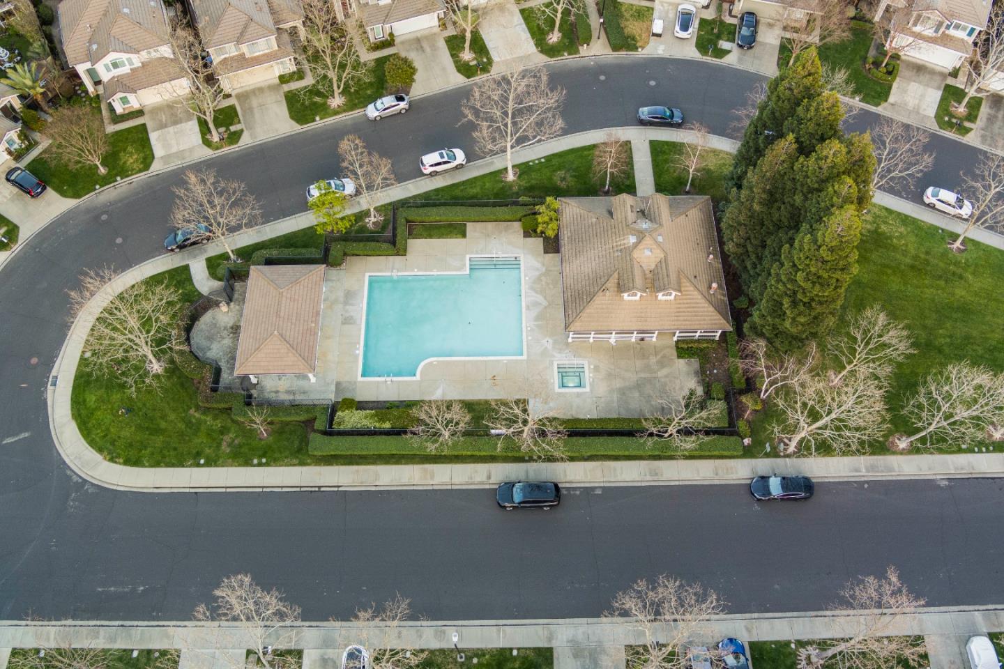 2354 Meadowlark DR