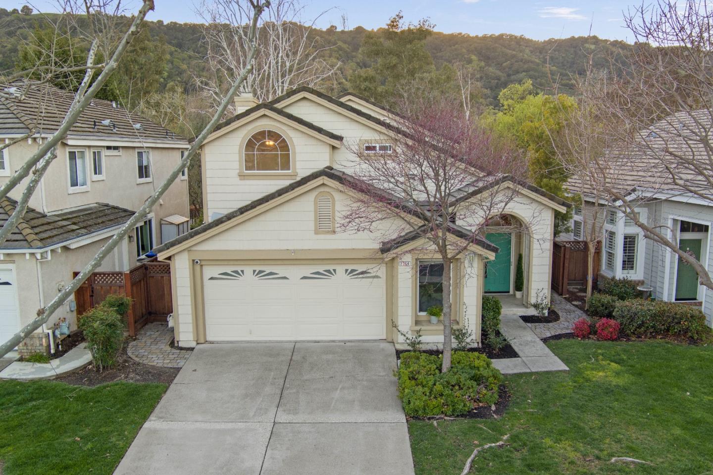 2354 Meadowlark DR
