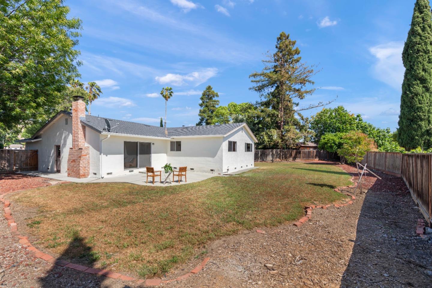 1527 Turriff Way