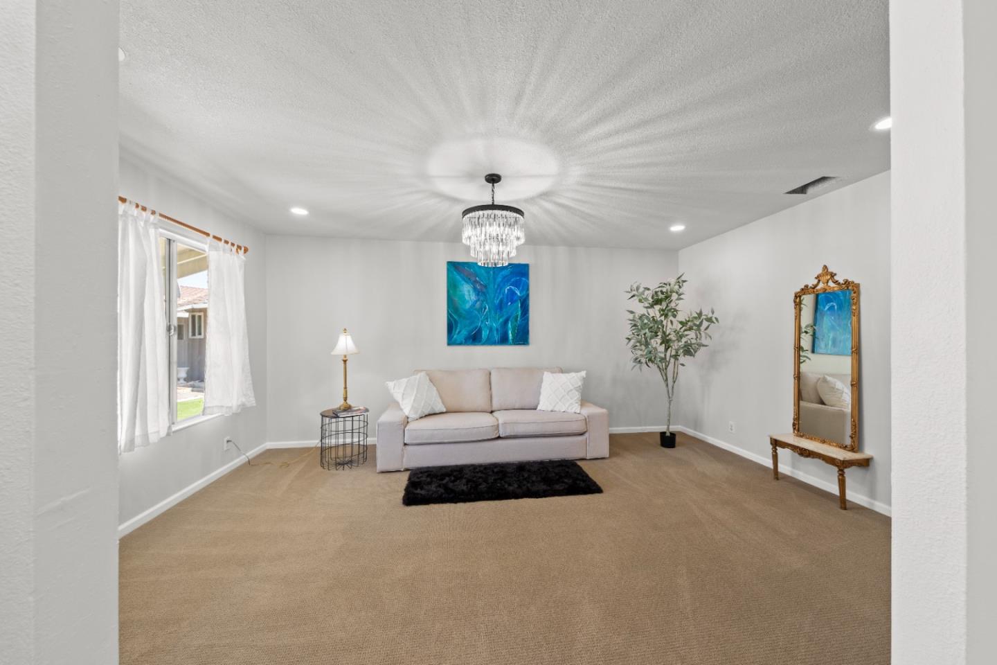 1527 Turriff Way