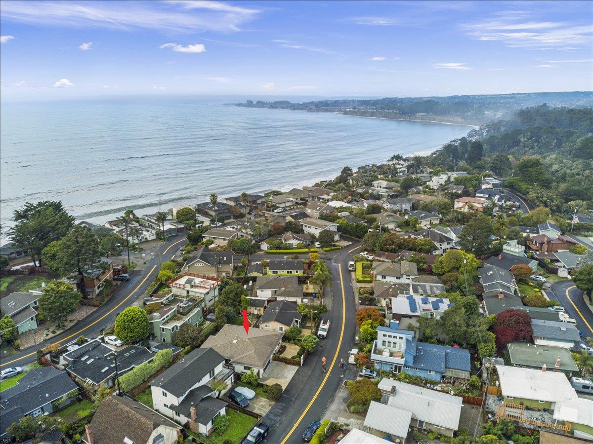 619 Middlefield Drive