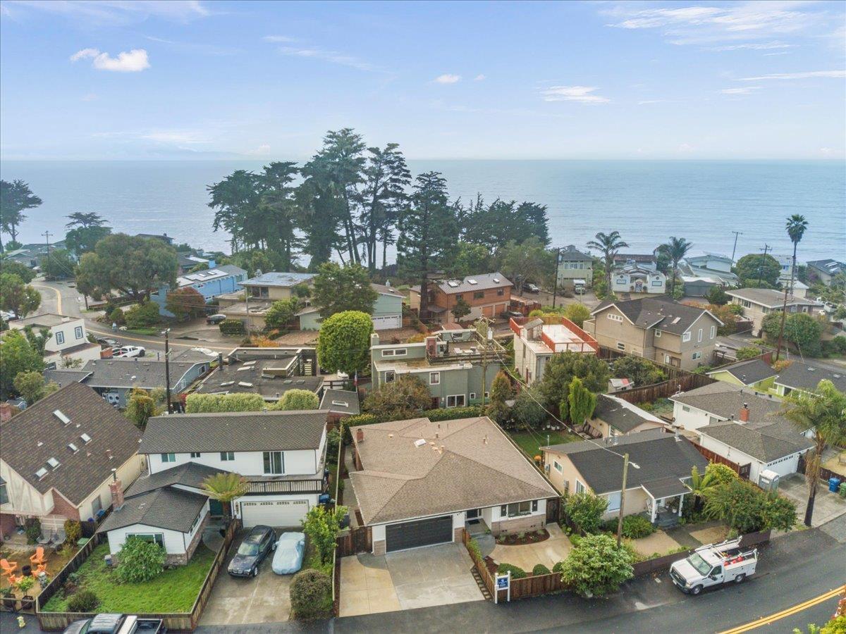 619 Middlefield Drive