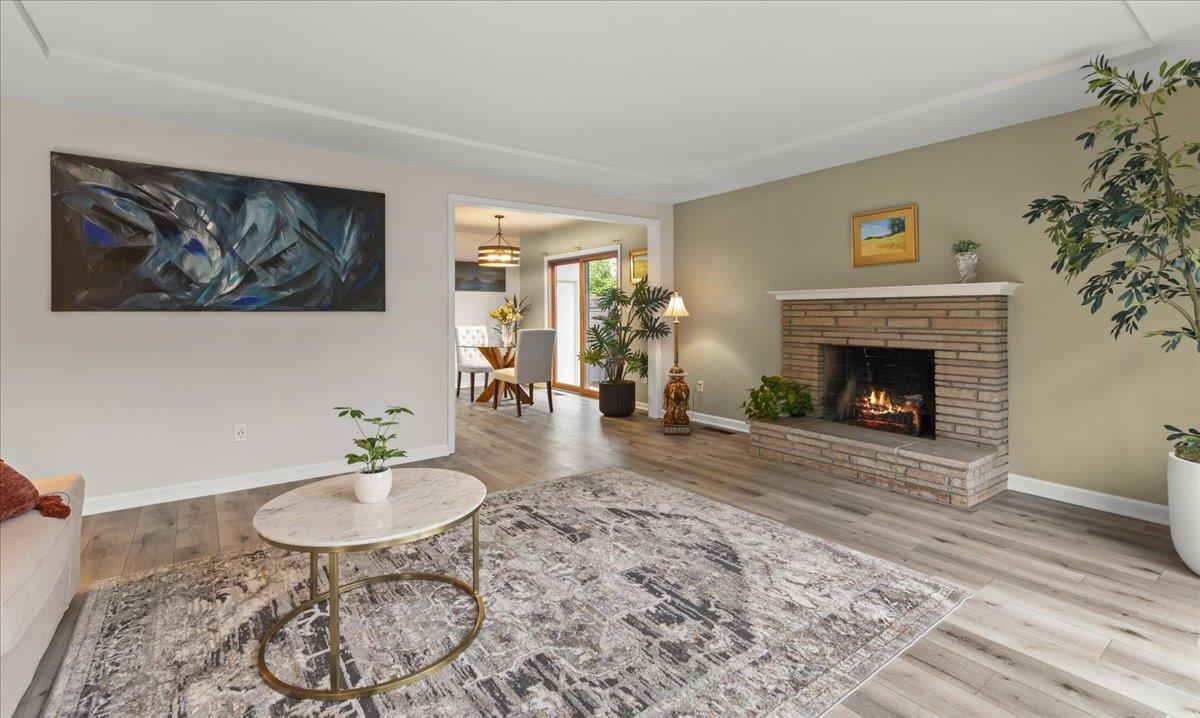 619 Middlefield Drive