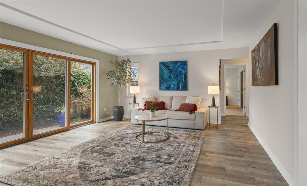 619 Middlefield Drive