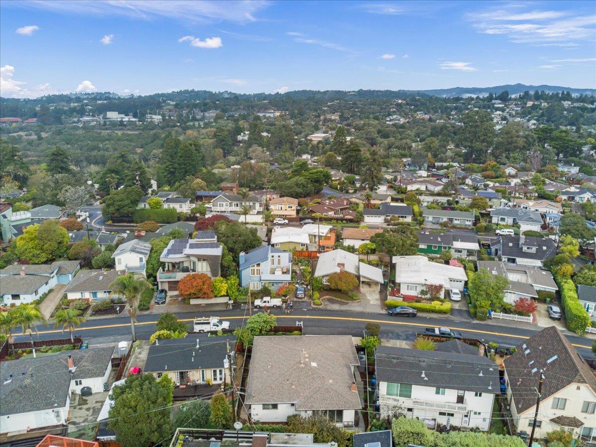 619 Middlefield Drive