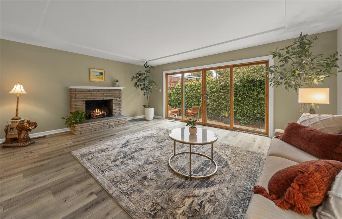 619 Middlefield Drive