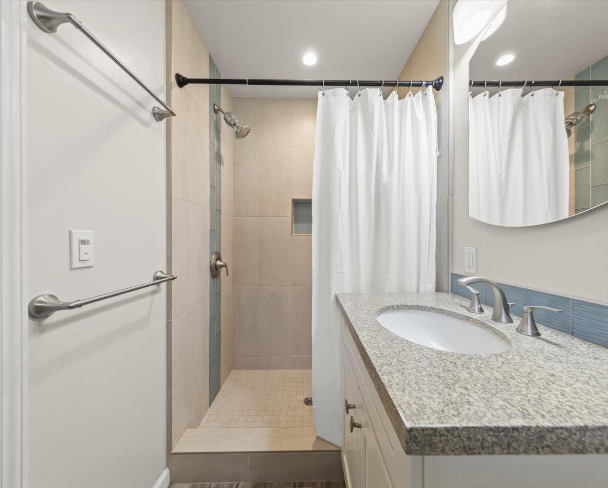 619 Middlefield Drive