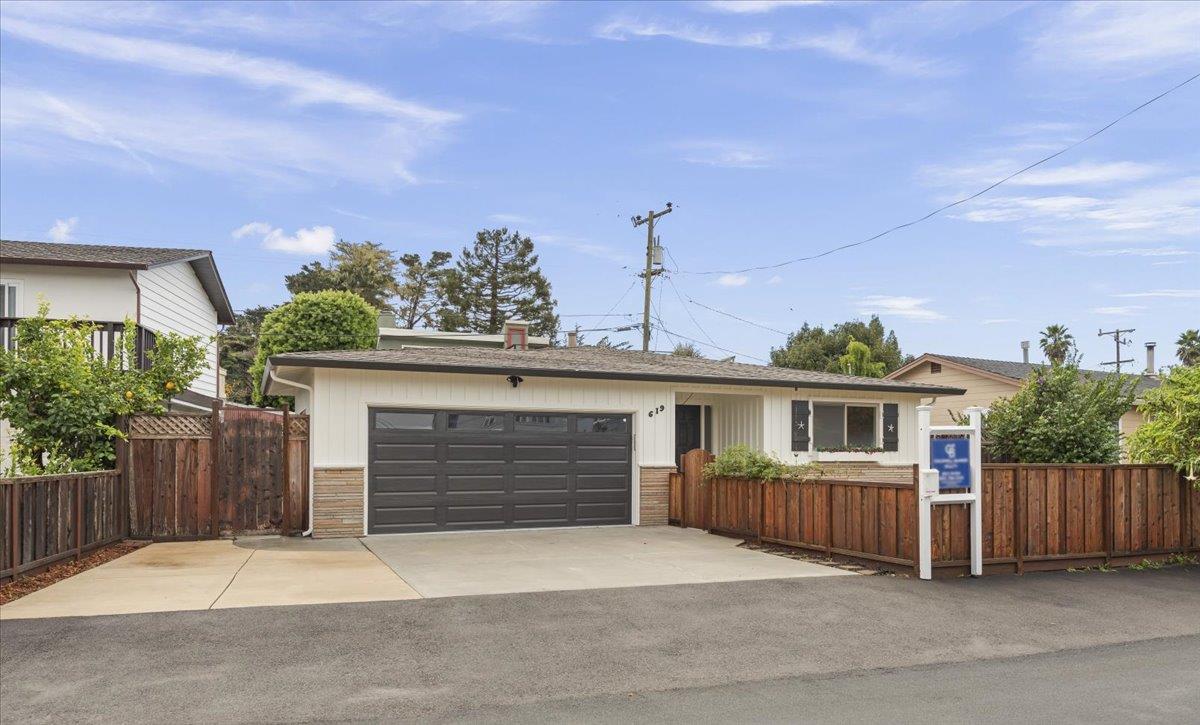 619 Middlefield Drive