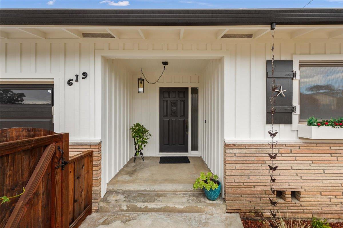 619 Middlefield Drive