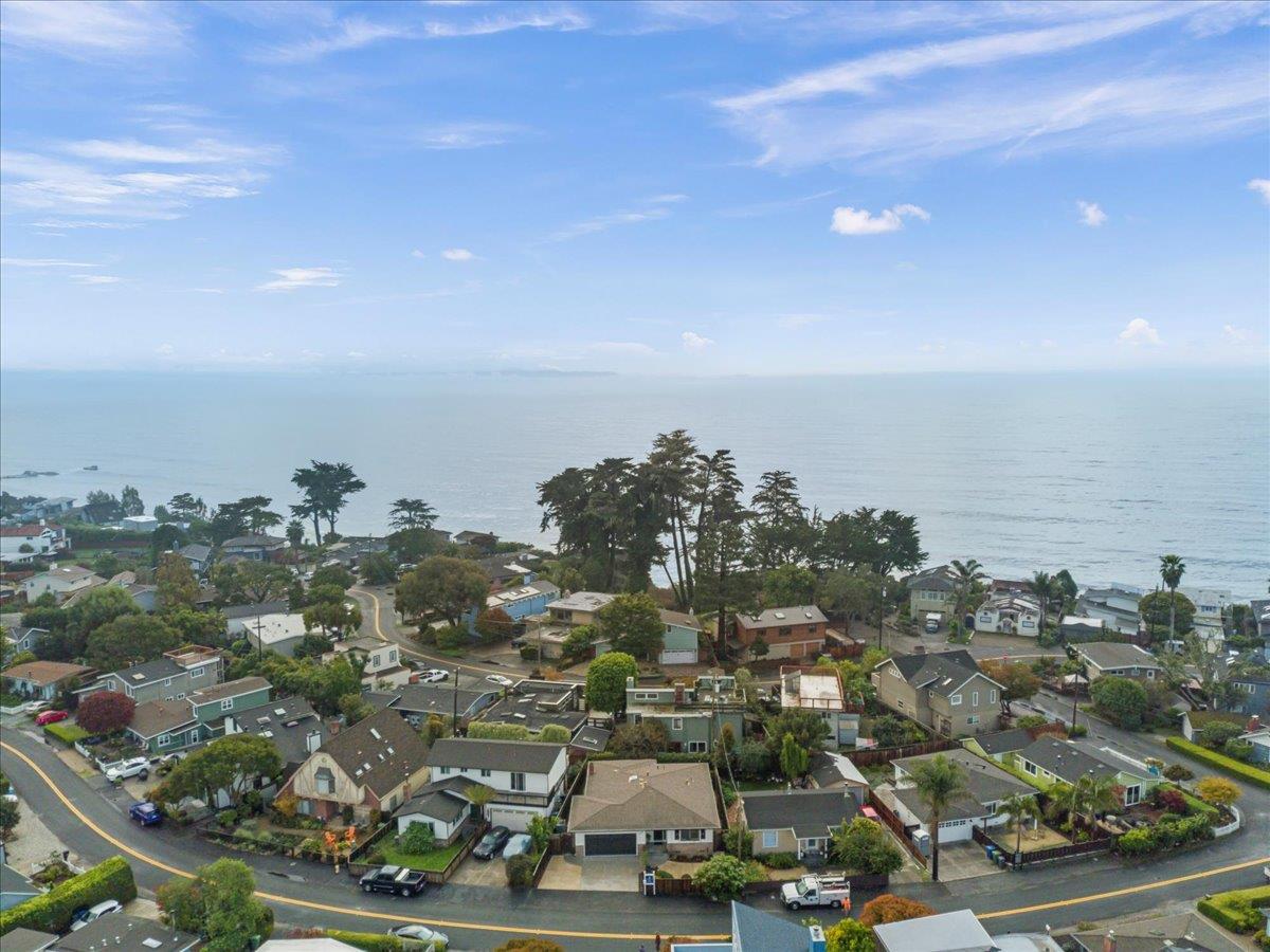 619 Middlefield Drive