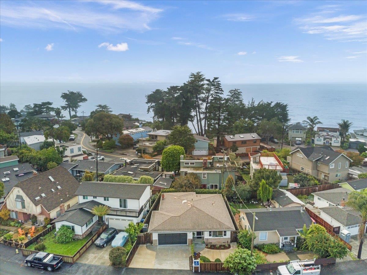 619 Middlefield Drive