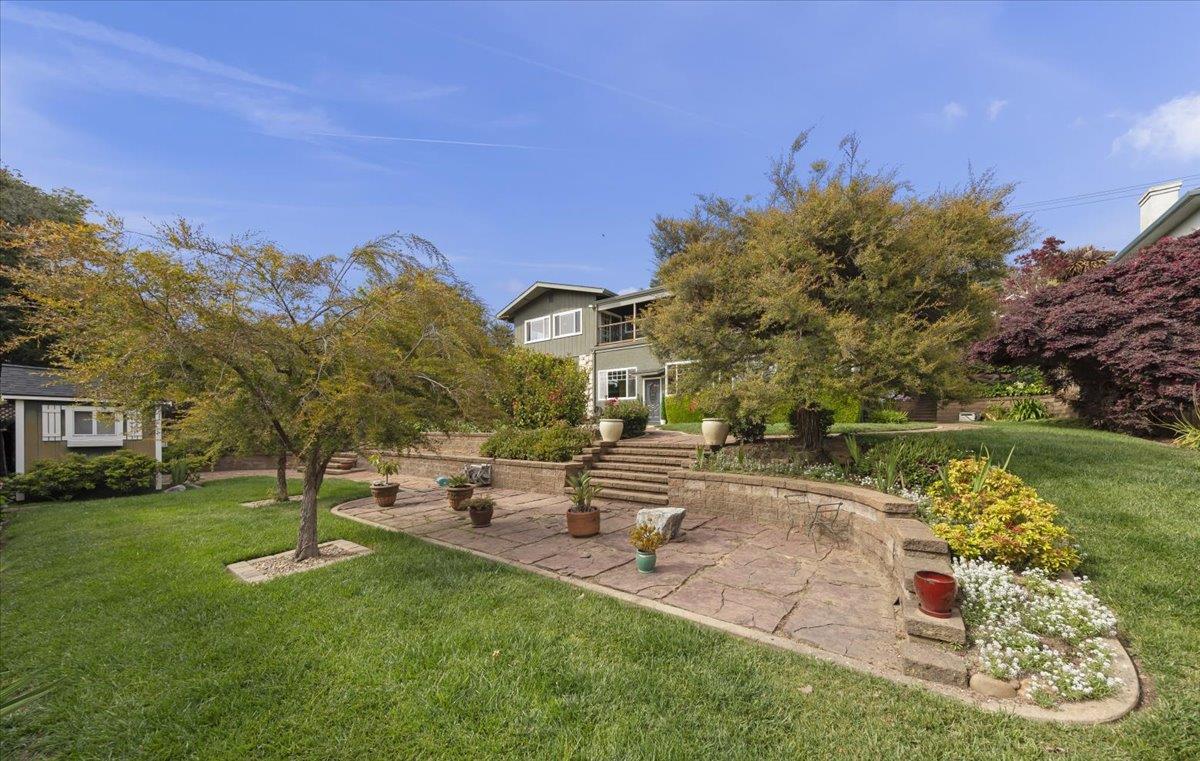 714 Clubhouse Drive