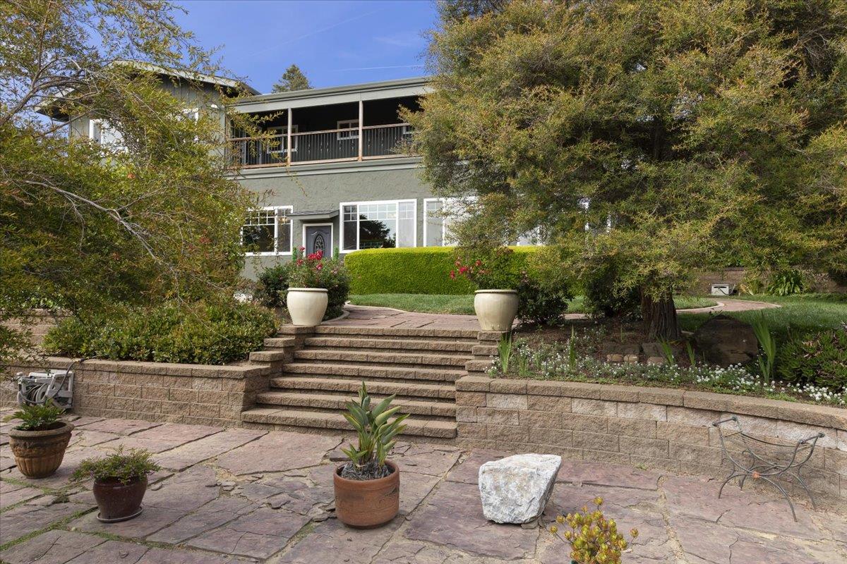 714 Clubhouse Drive