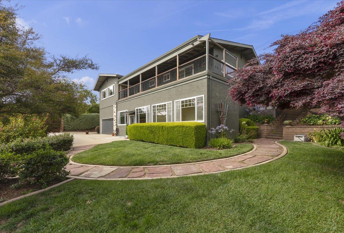714 Clubhouse Drive
