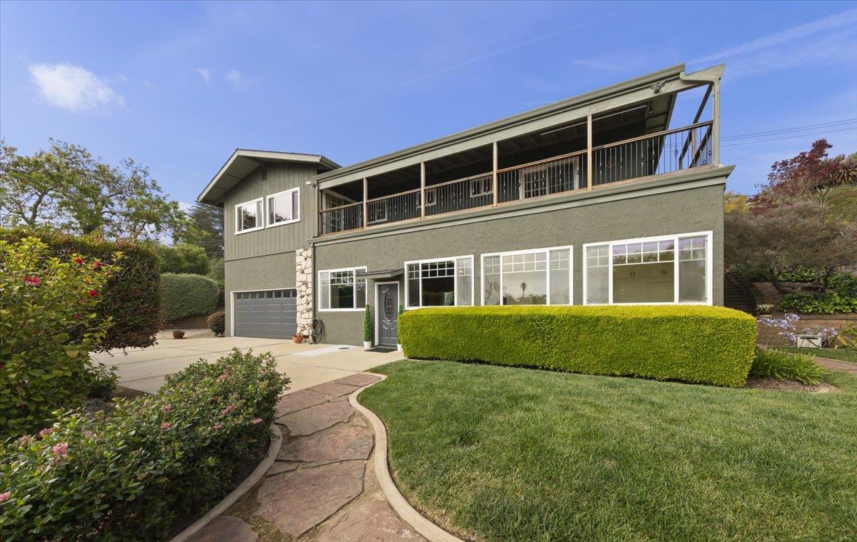 714 Clubhouse Drive