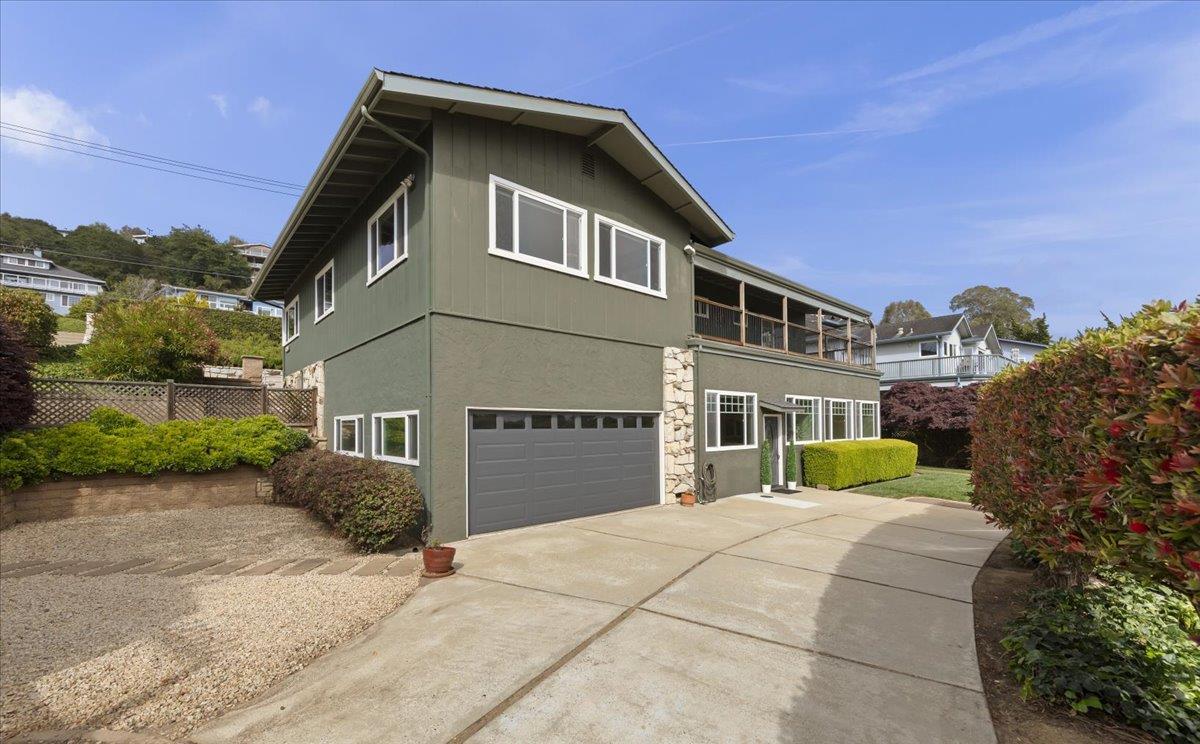 714 Clubhouse Drive