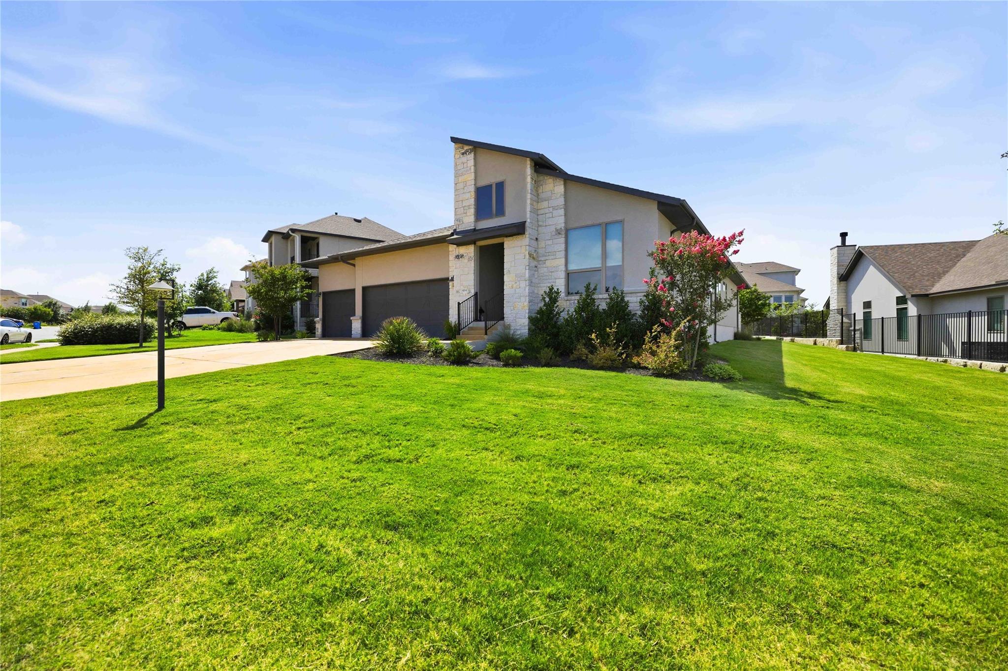 414 Sitlington LN