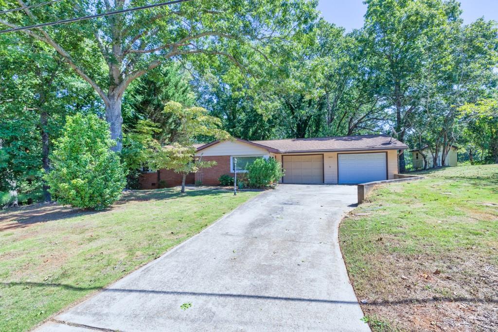 1883 Pine Tree Trail