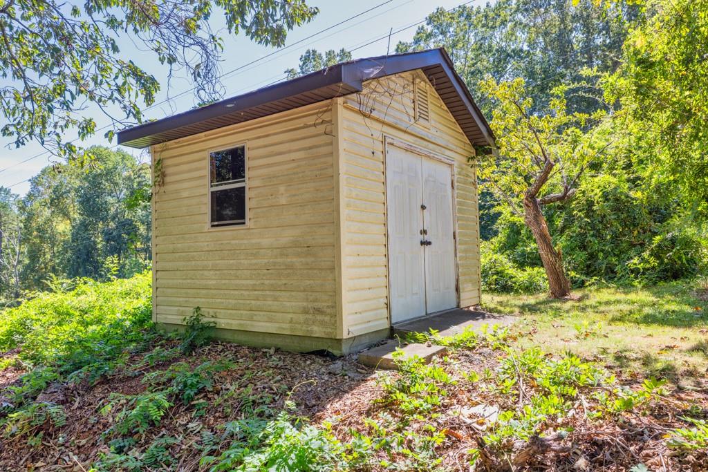 1883 Pine Tree Trail