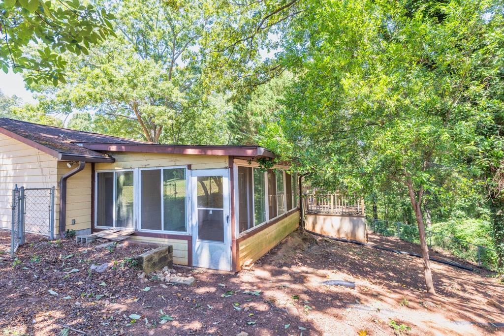 1883 Pine Tree Trail