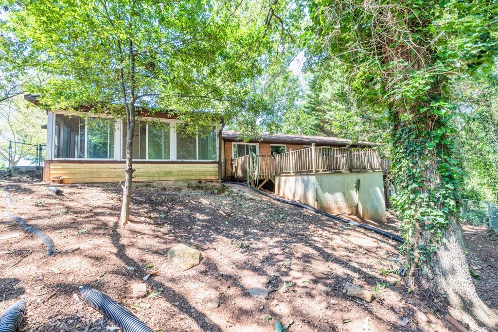 1883 Pine Tree Trail