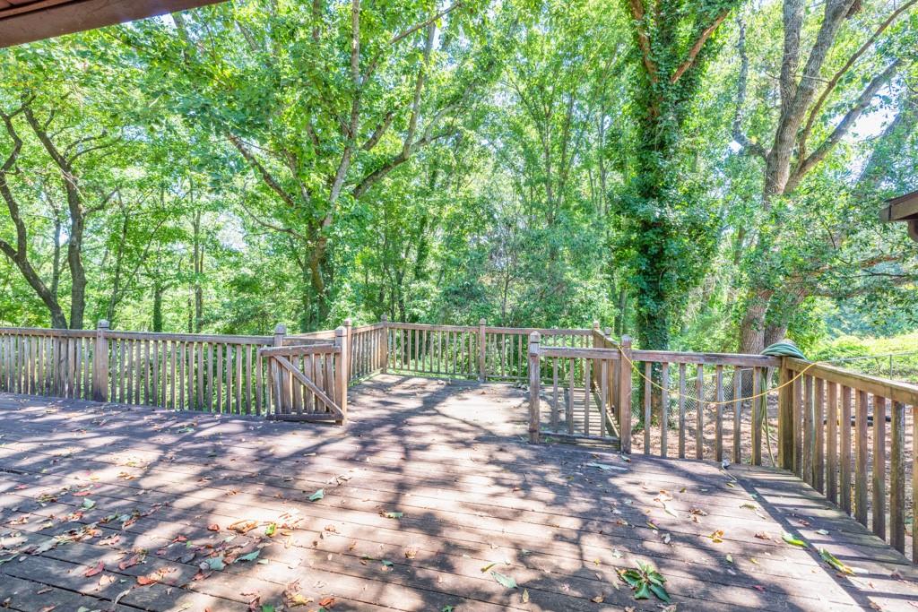 1883 Pine Tree Trail