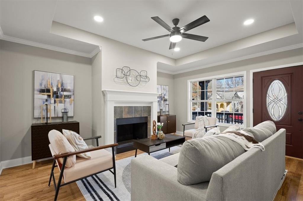 576 Rockwell Street SW