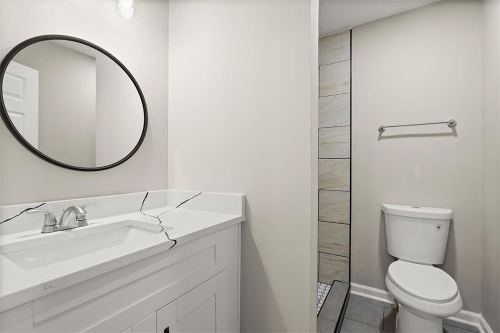 576 Rockwell Street SW