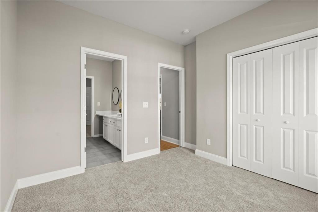 576 Rockwell Street SW