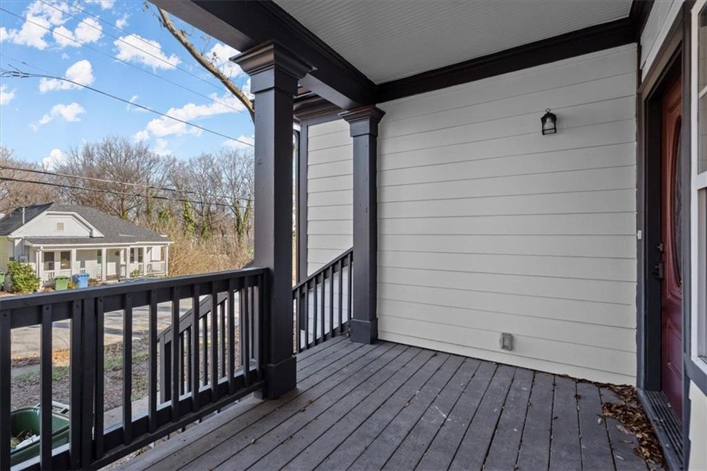 576 Rockwell Street SW