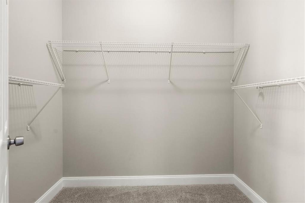 576 Rockwell Street SW