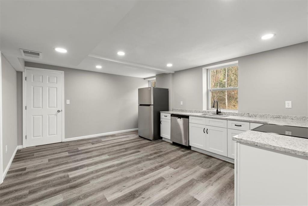 1955 E LAKE Drive
