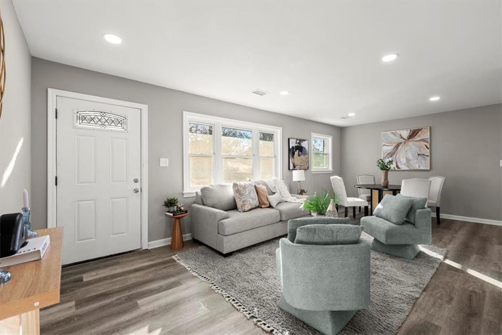 1955 E LAKE Drive