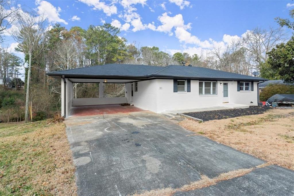 1955 E LAKE Drive