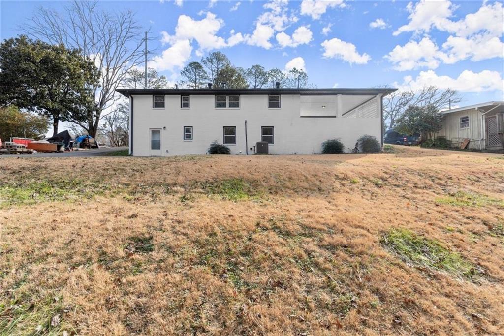 1955 E LAKE Drive