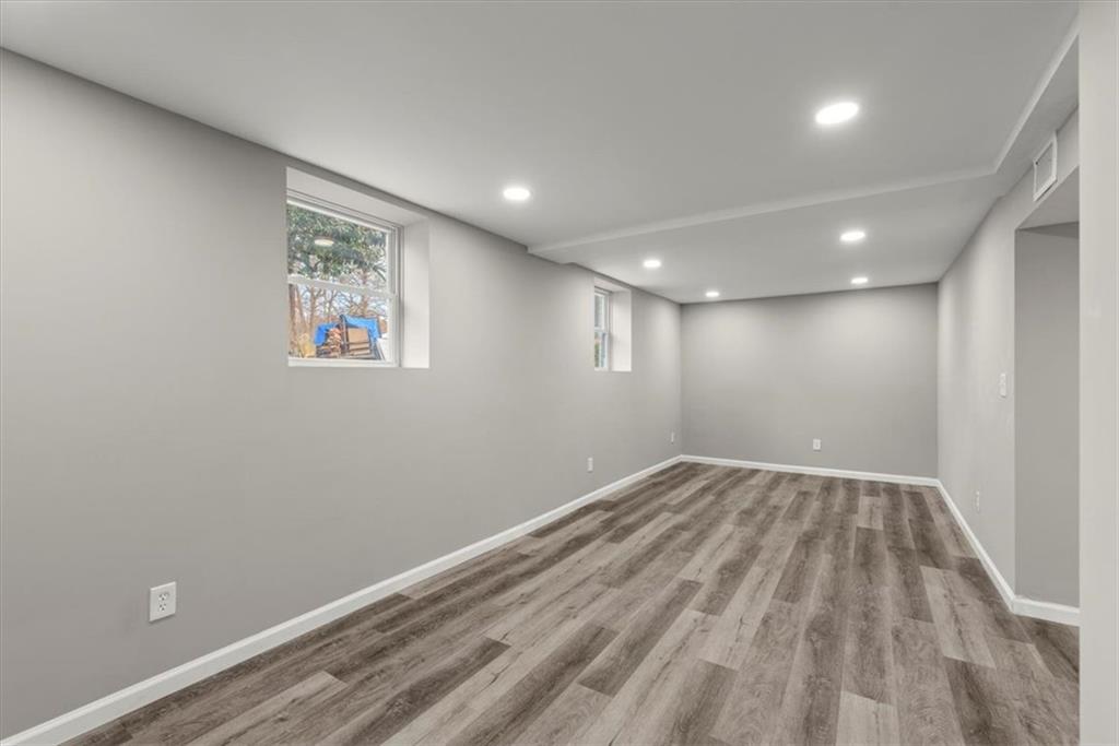 1955 E LAKE Drive