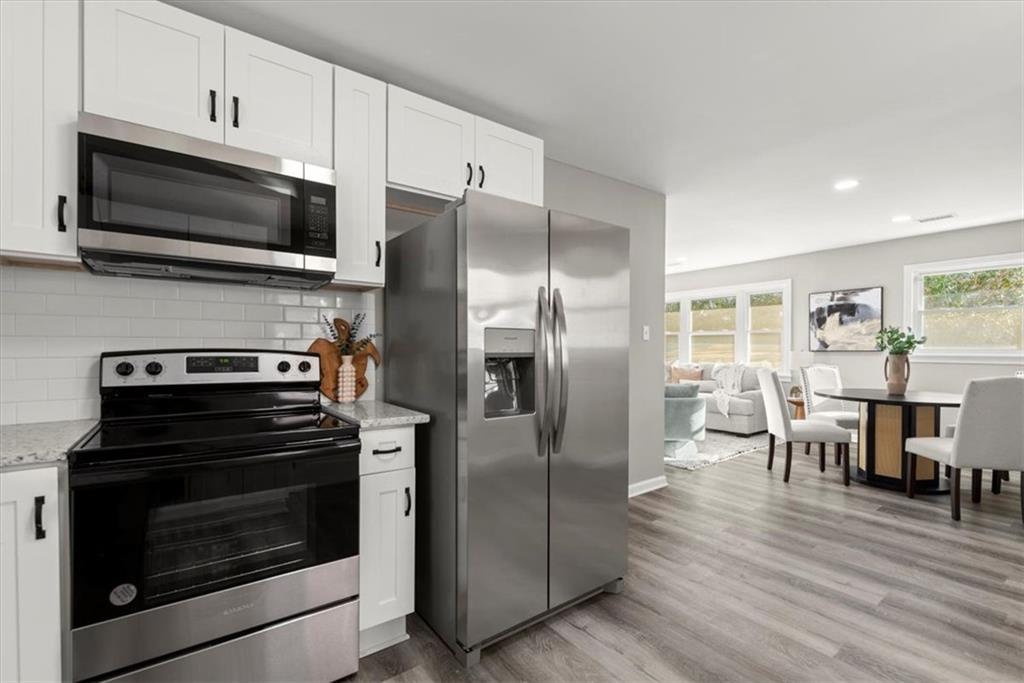1955 E LAKE Drive