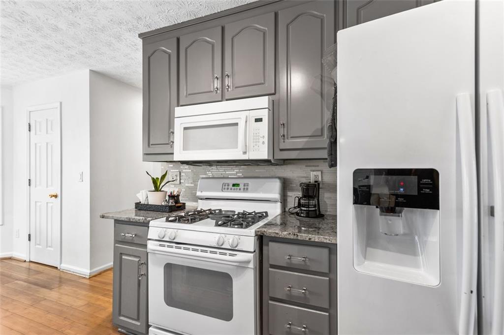 2077 ALCOVY TRACE Way