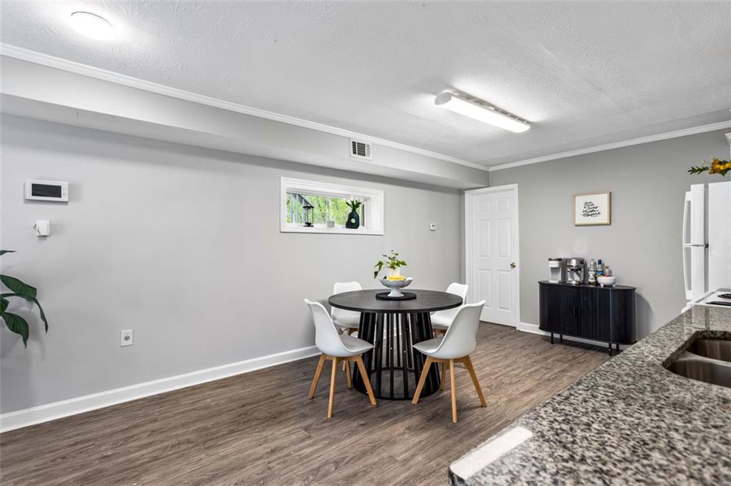 2077 ALCOVY TRACE Way