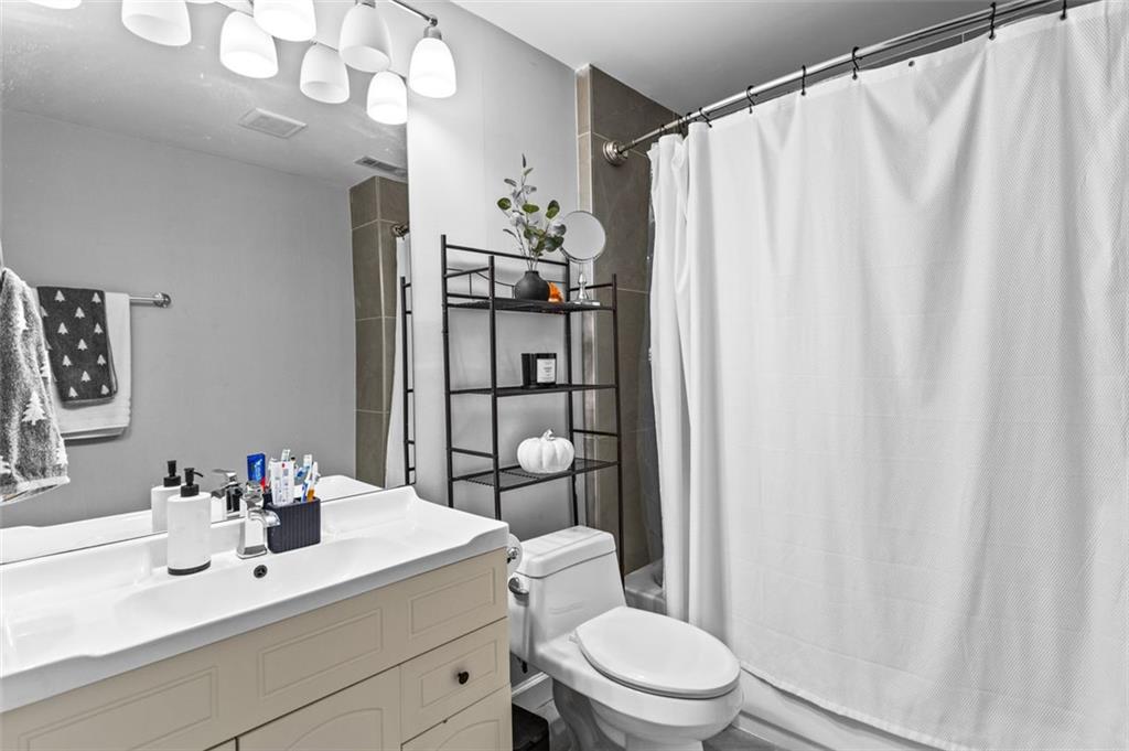 2077 ALCOVY TRACE Way