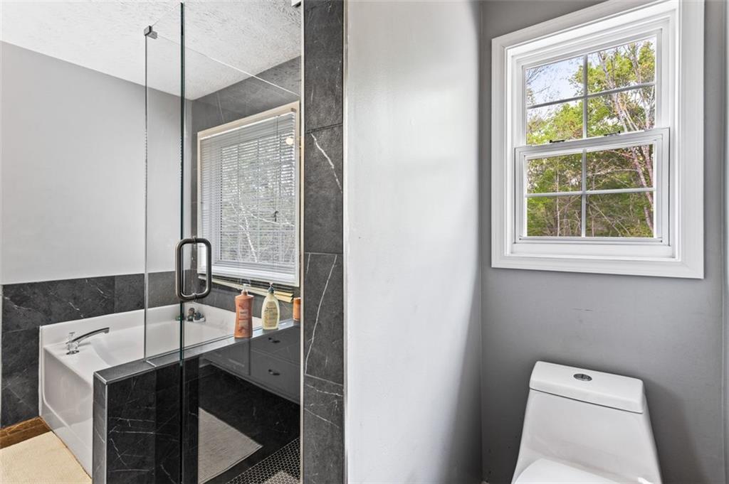 2077 ALCOVY TRACE Way